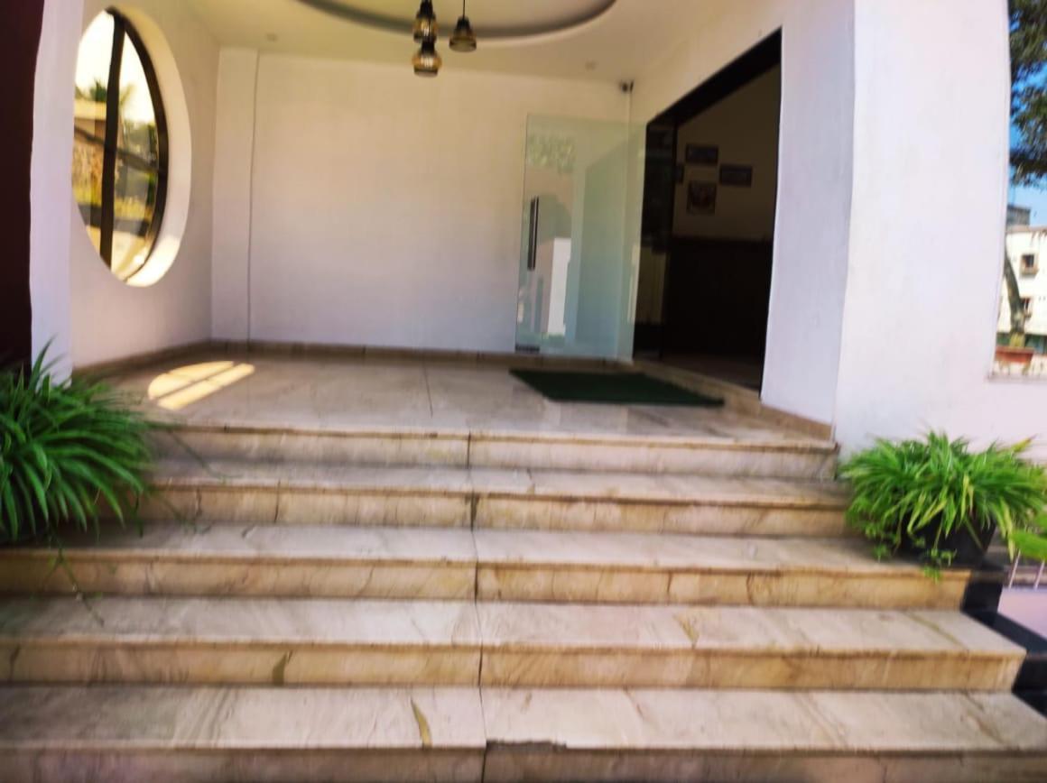 Hotel Manasi Inn Sātāra Exterior foto